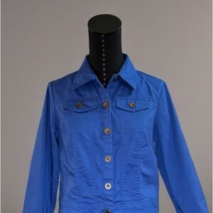 Stylish Women's Blue Button-Up Lightweight Jacket